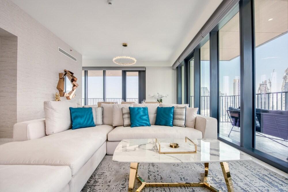 Sea View Style and Beach Vibes 1 BR Room