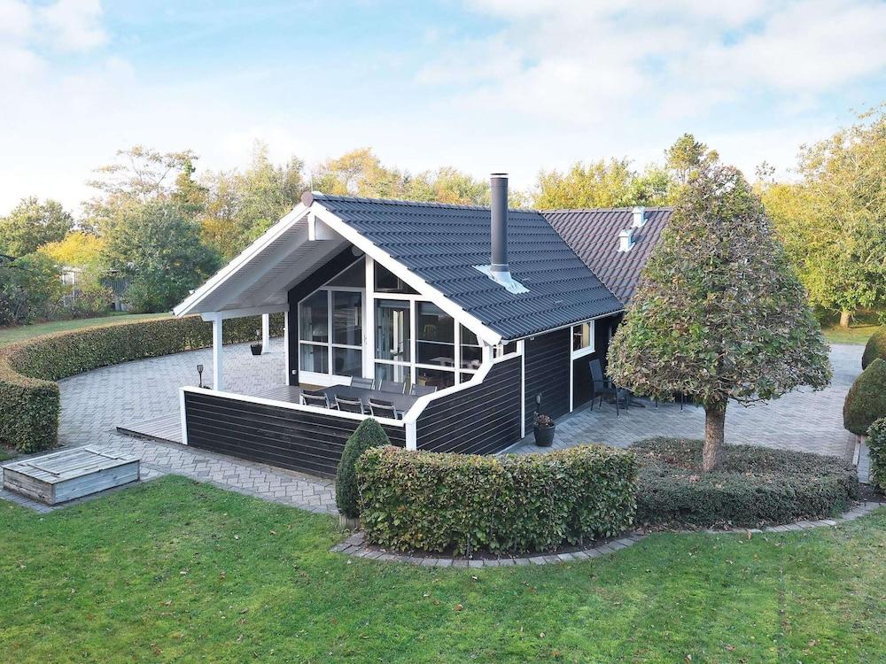 7 Person Holiday Home in Logstor-by Traum
