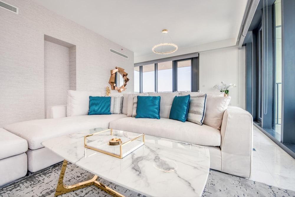 Sea View Style and Beach Vibes 1 BR Room