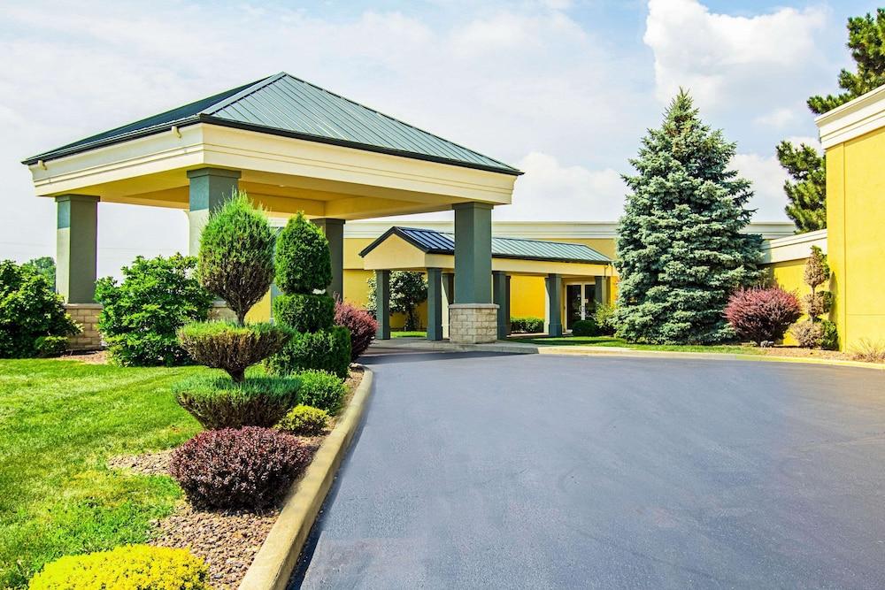 Quality Inn Exterior