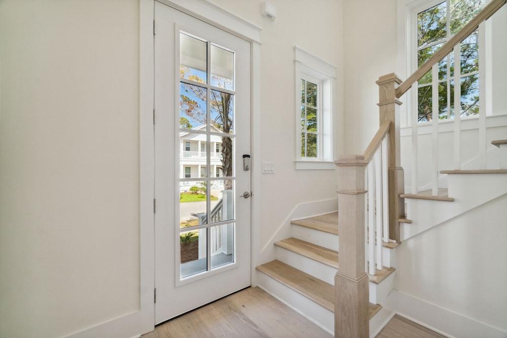 3 إيه بيتش هاوس - هارليز هاوس ب ا ي ايتش جي