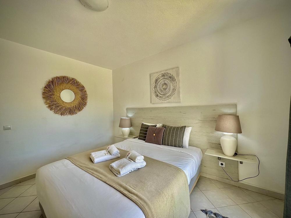 Albufeira Balaia Golf Village 6 With Pool by Homin Room