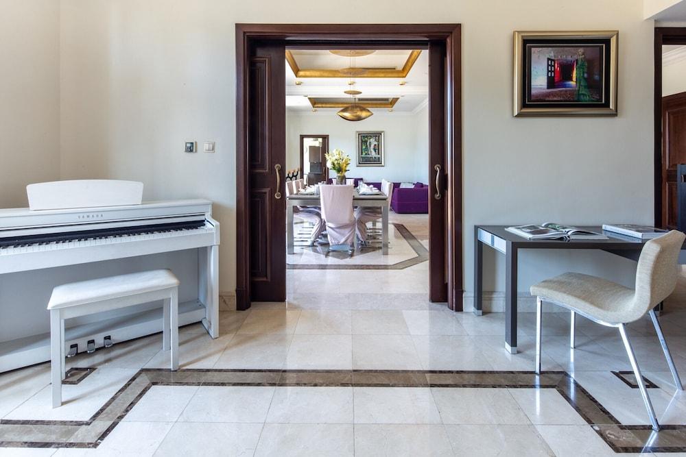 بينتهاوس ممتاز ومرتفع مكوّن من ثلاث غرف نوم في مساكن فيرمونت الشمال داخلي