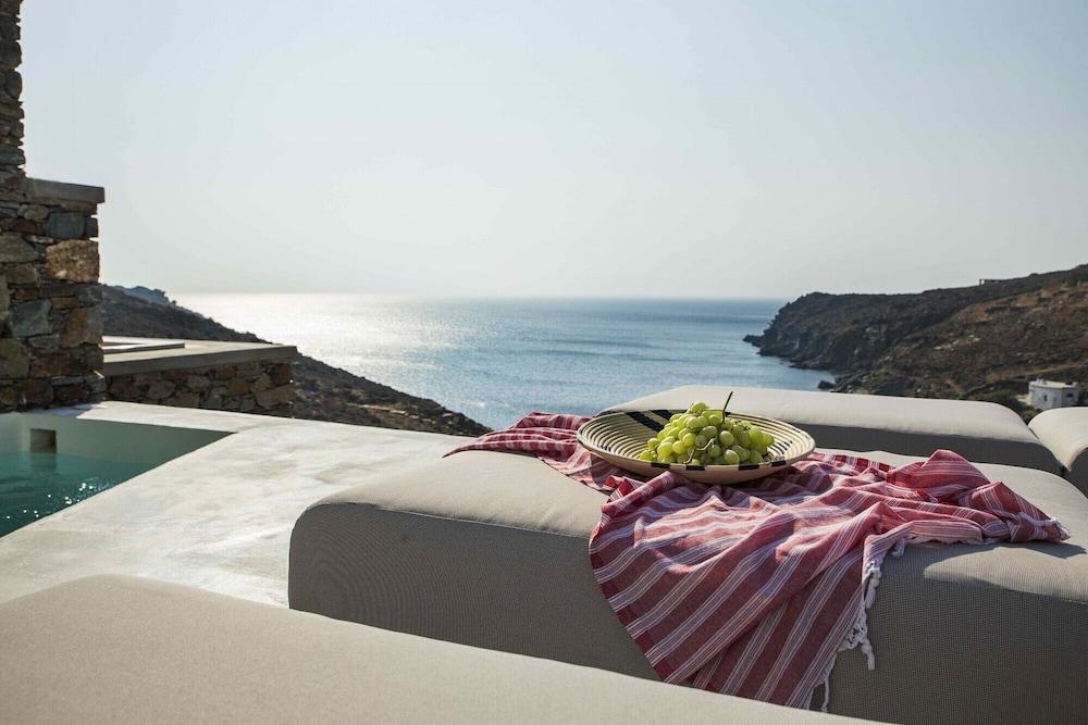 Phos Villas Tinos - Helios Villa With Private Pool and Sea View 96m Sundeck