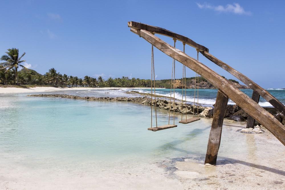 Palm Island Resort & Spa Exterior