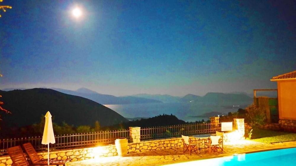 Executive Villa Scorpidi With Private Pool Waterslide