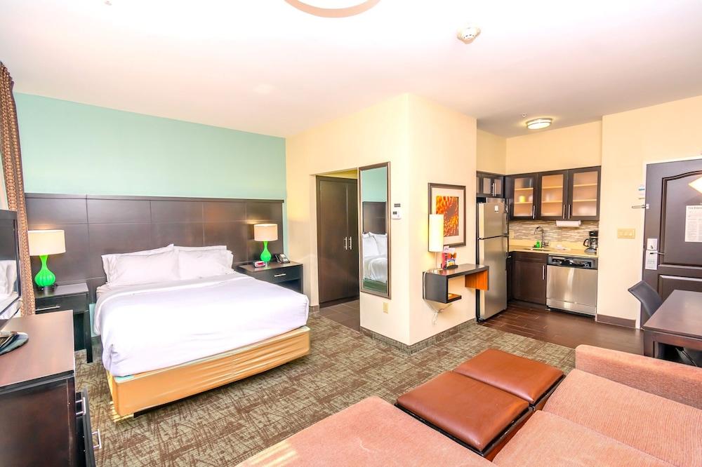 Staybridge Suites Houston IAH - Beltway 8 by IHG Featured Image