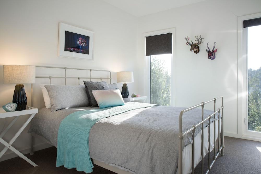 Allegro Room