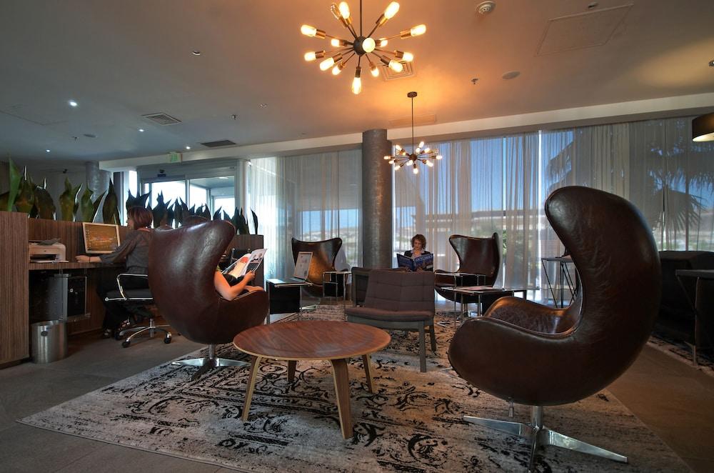 Ramada Encore by Wyndham Chihuahua Distrito 1 Interior