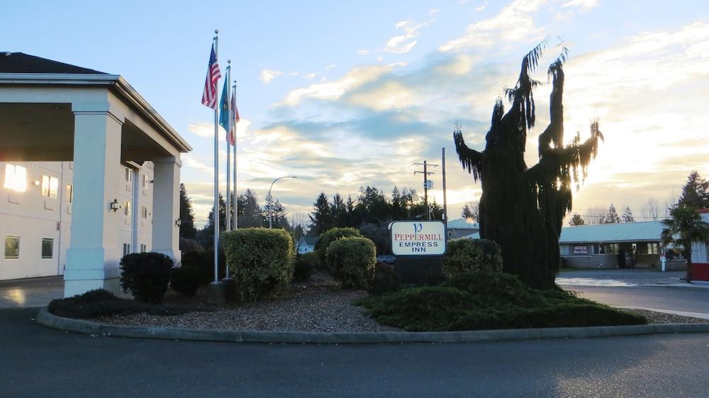 Peppermill Empress Inn Property Grounds