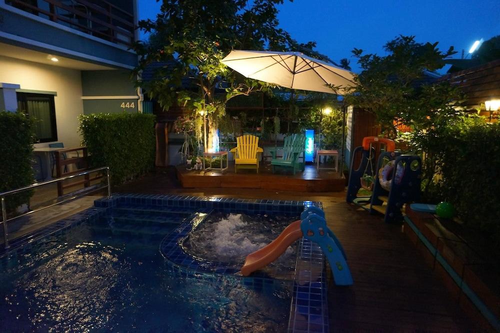 Baan I Un Pool Villa Outdoor Pool