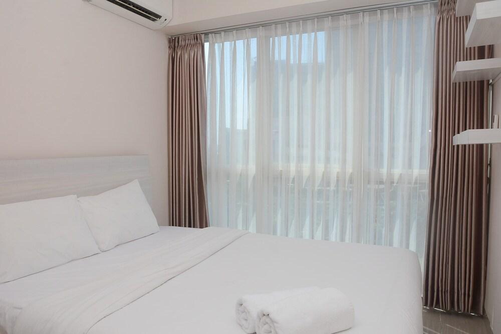 Comfort and Stylish 1BR at Callia Apartment