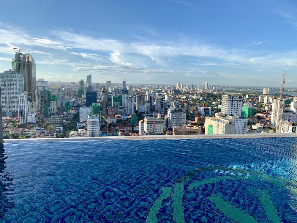 The View Serviced Residence Featured Image