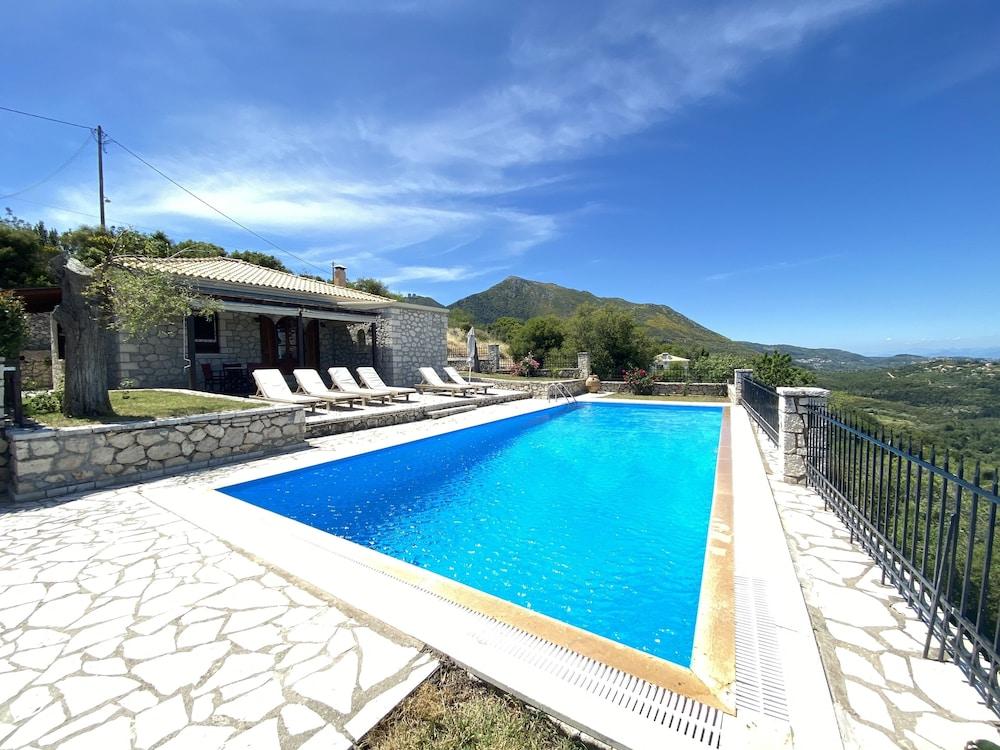 Executive Villa Scorpidi With Private Pool Waterslide