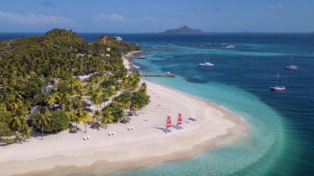 Palm Island Resort & Spa Featured Image