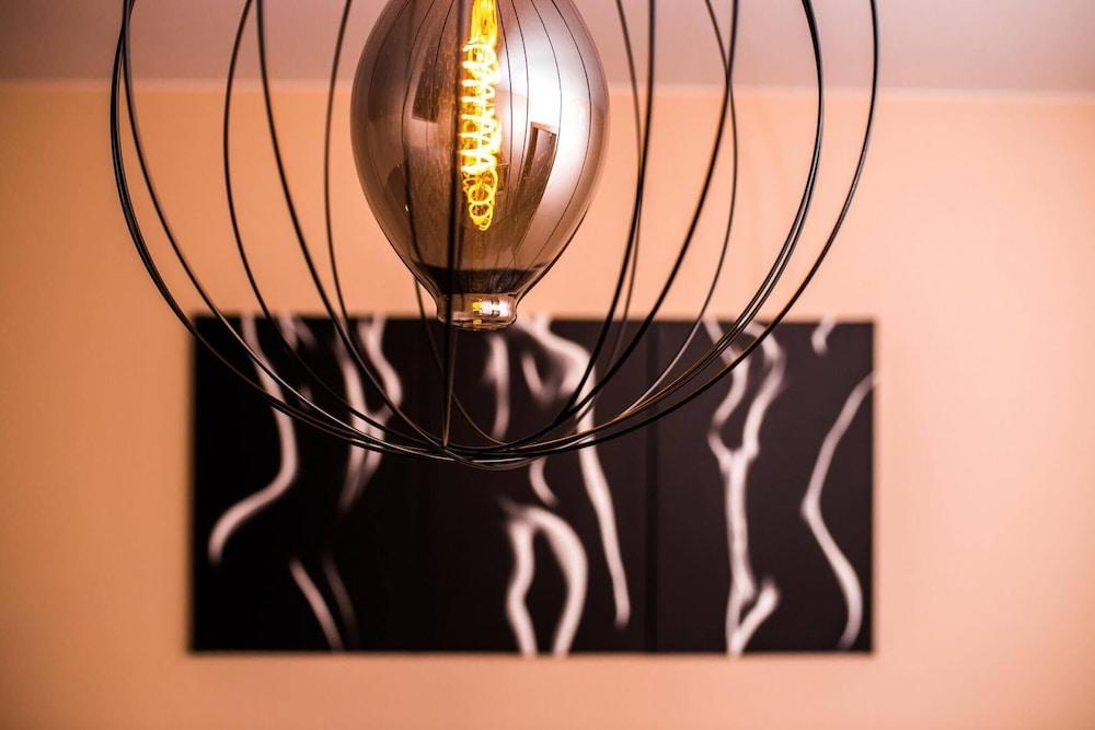 Dream Aparts - Lofty Scheiblera Interior Detail
