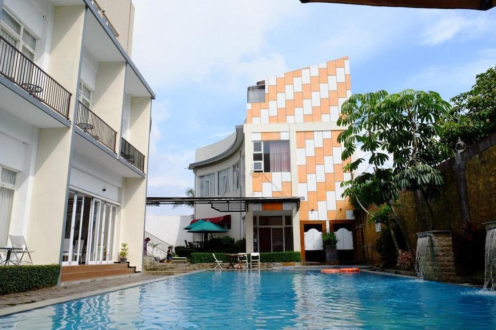 Seulawah Grand View Waterslide