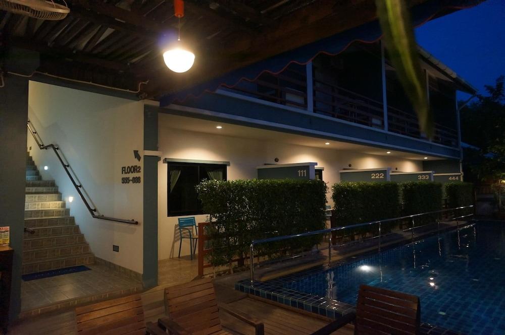 Baan I Un Pool Villa Outdoor Pool