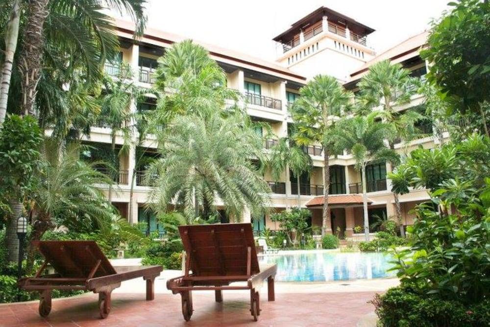 Lecasa Bangsaen Hotel