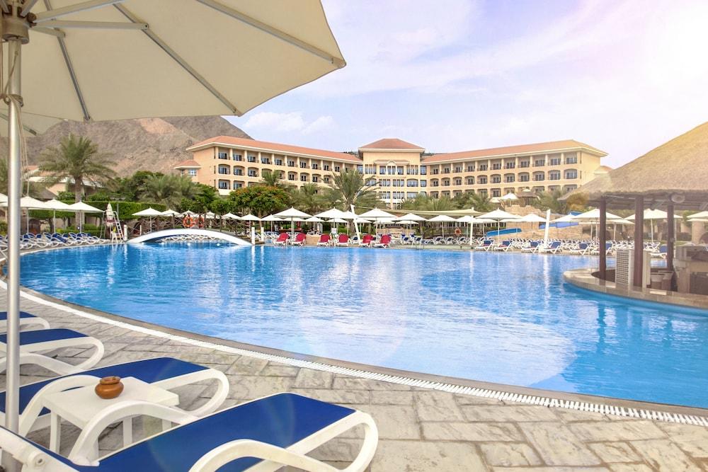 Fujairah Rotana Resort & Spa - Pool