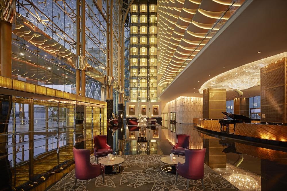 The Meydan Hotel Dubai - Lobby