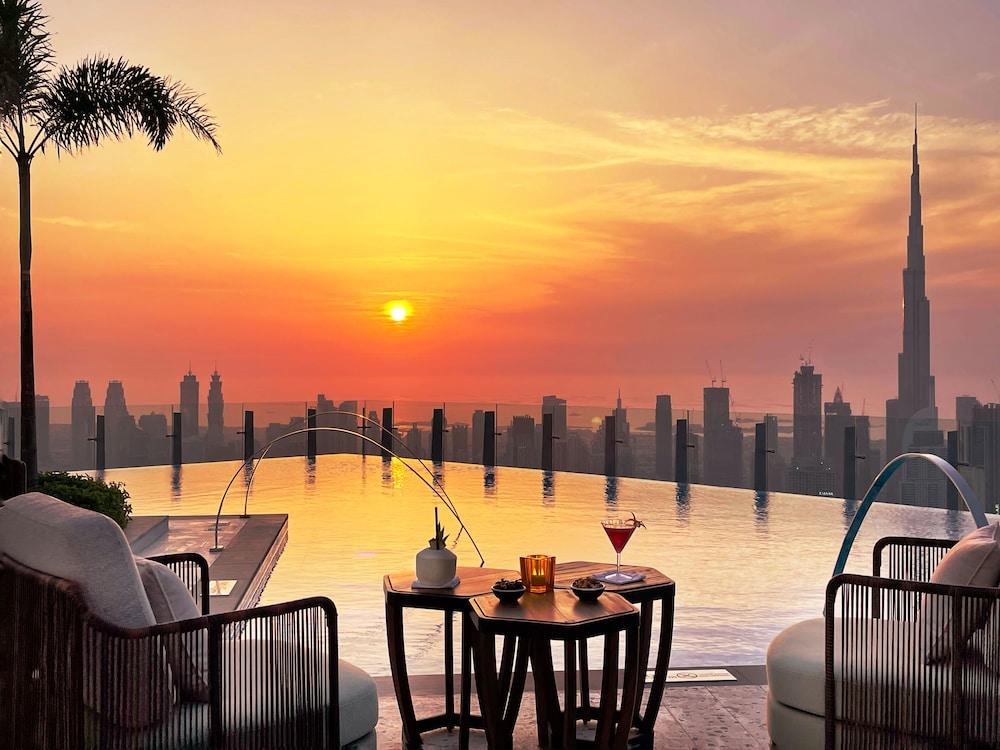 SLS Dubai Hotel & Residences - Rooftop Pool