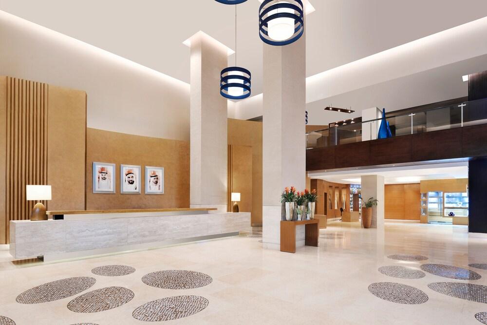 Mövenpick Hotel Jumeirah Beach - Lobby