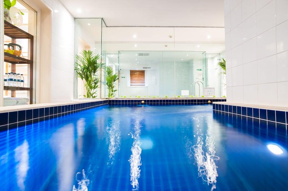 The Milestone Hotel - Indoor Pool