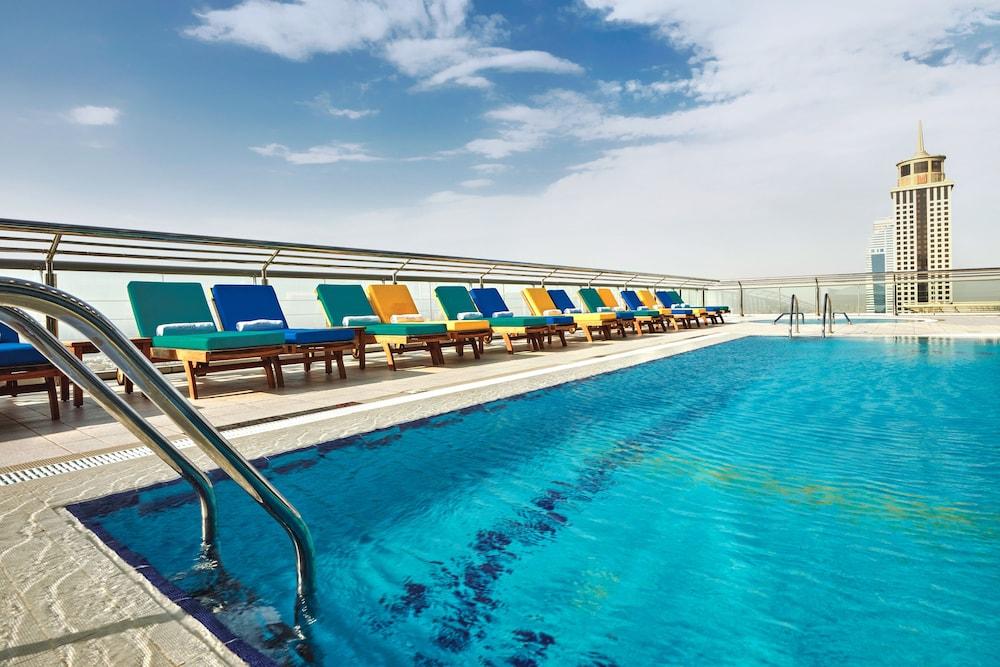 Four Points by Sheraton Sheikh Zayed Road, Dubai - Outdoor Pool