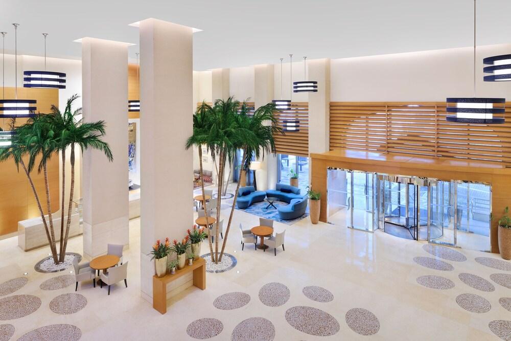 Mövenpick Hotel Jumeirah Beach - Lobby