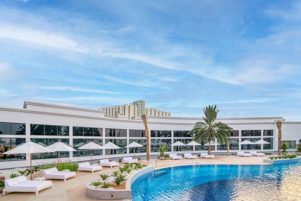 منتجع وفندق فندق راديسون بلو، كورنيش أبو ظبي - Pool
