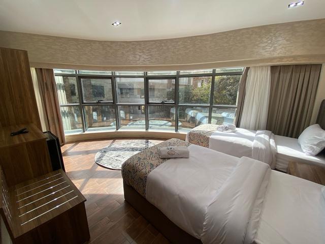 Golden Season Hotel